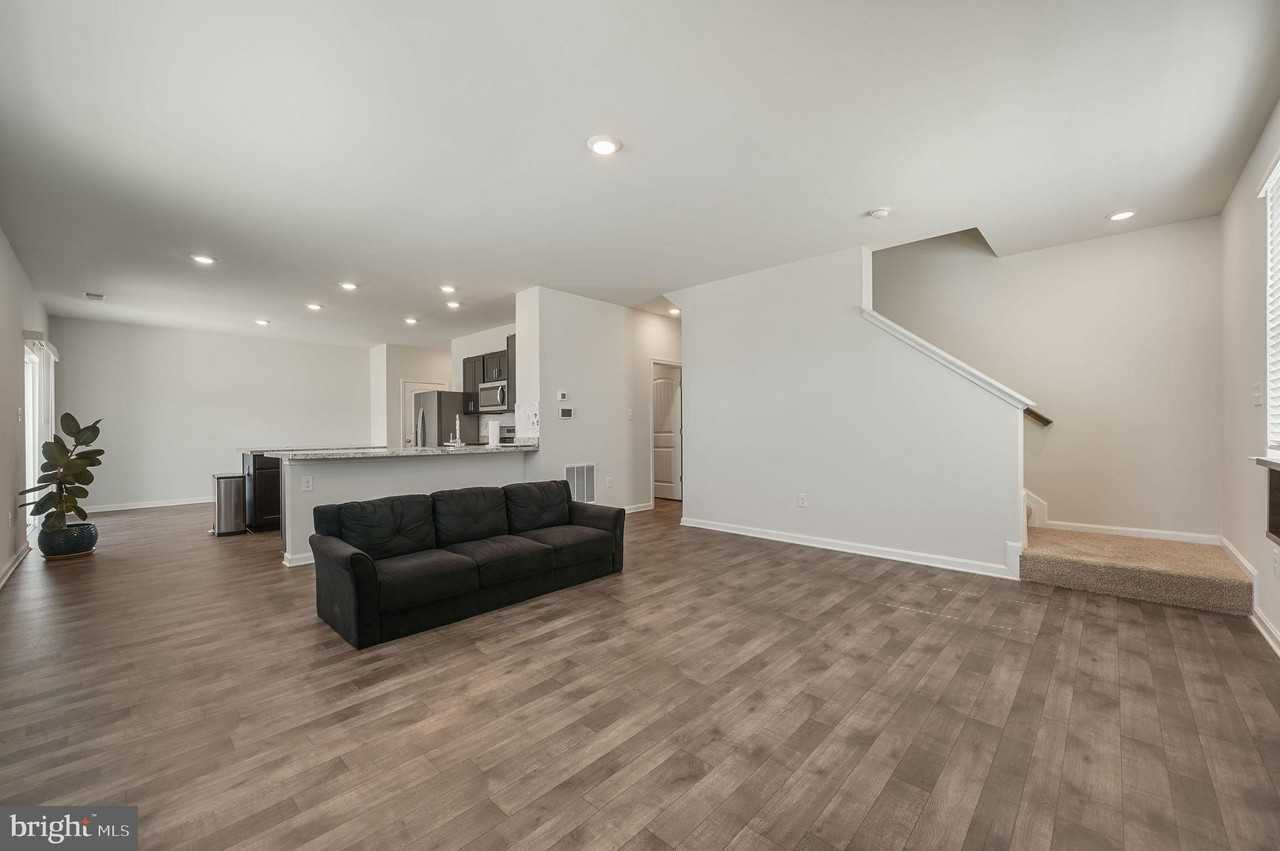 387 Mardella Dr - Photo 7 of 19