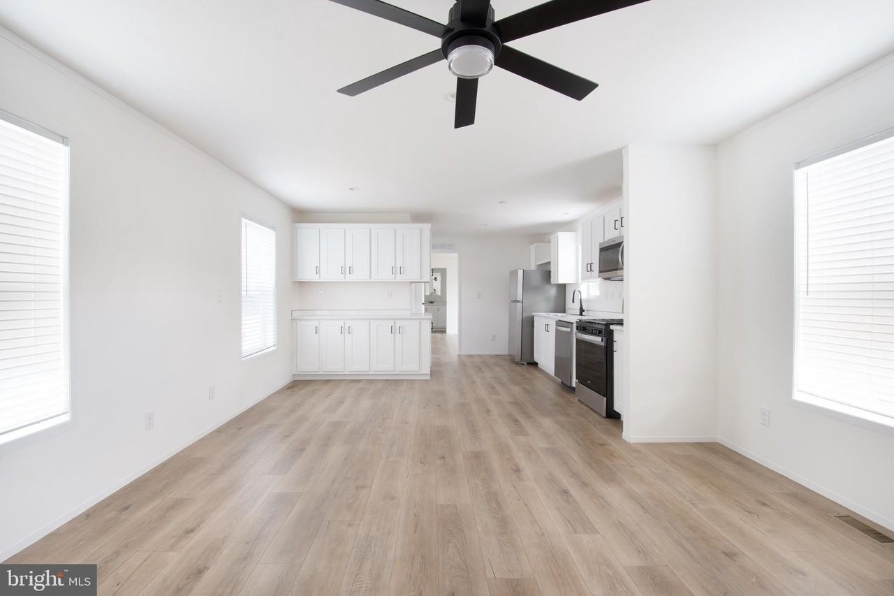 11304 5th St - Photo 3 of 18