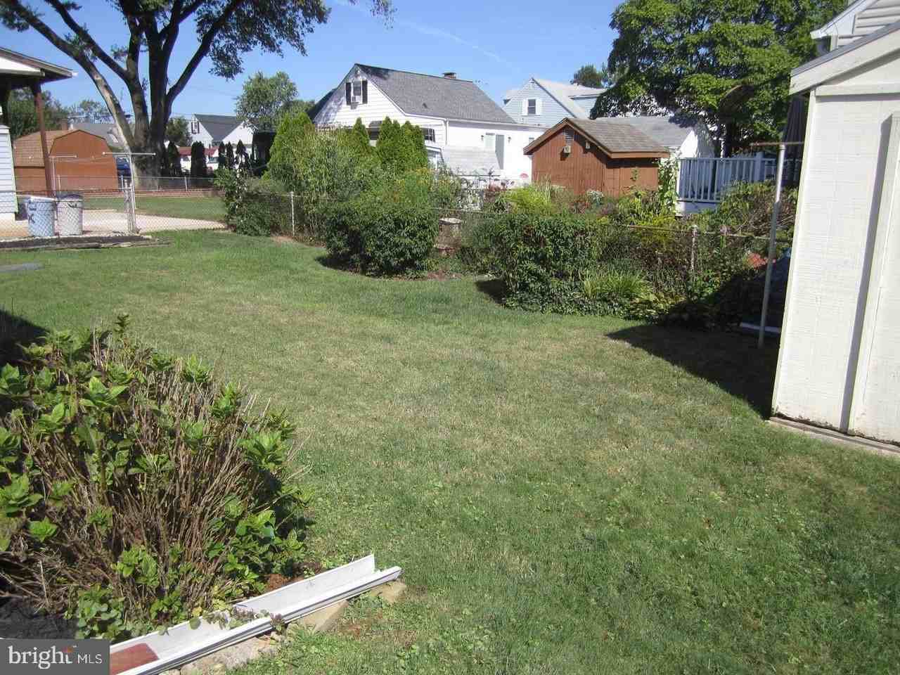 205 Twin Oaks Rd - Photo 2 of 16