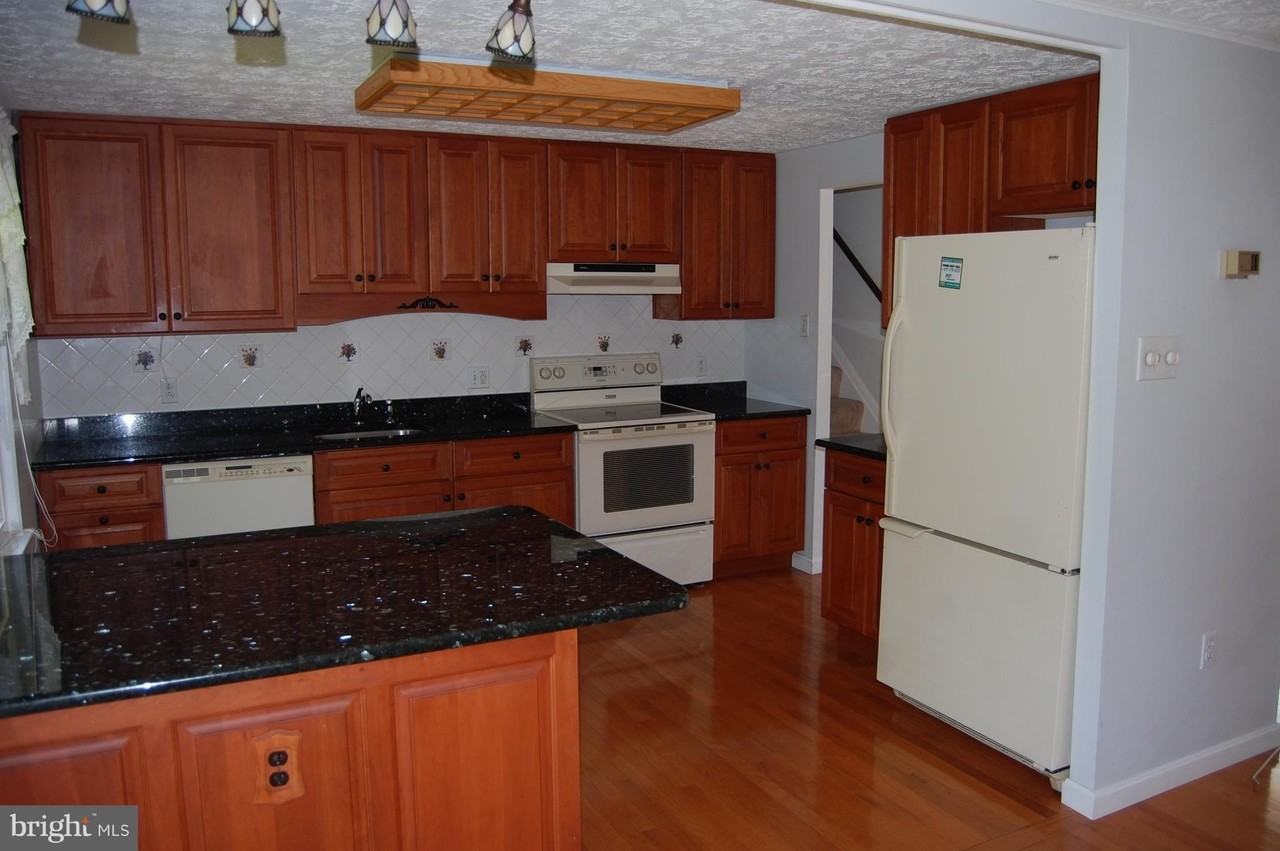 1818 Montreal Rd - Photo 4 of 9