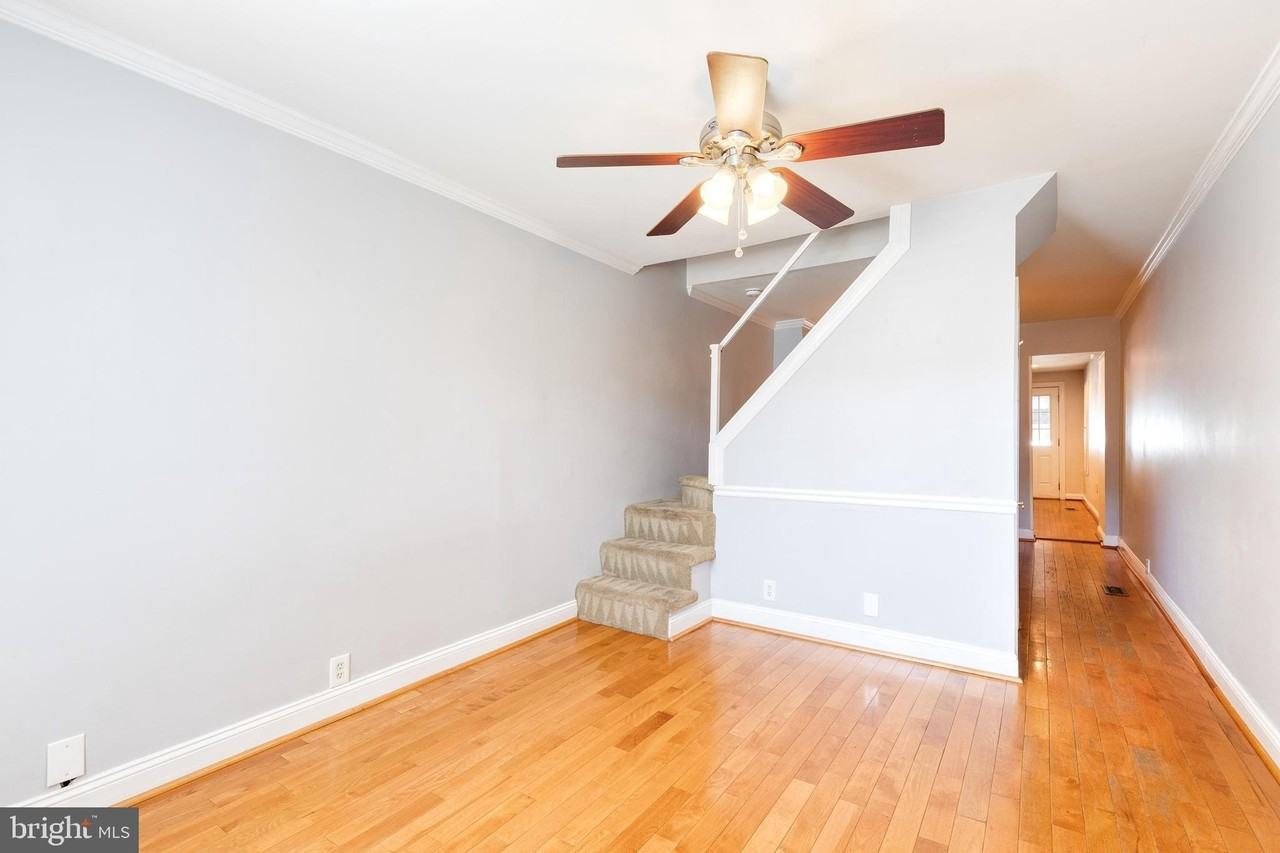 1442 Andre St - Photo 2 of 16