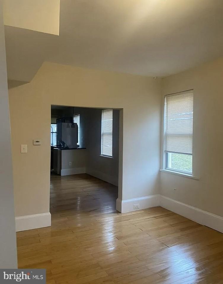 2648 Lehman St - Photo 2 of 8