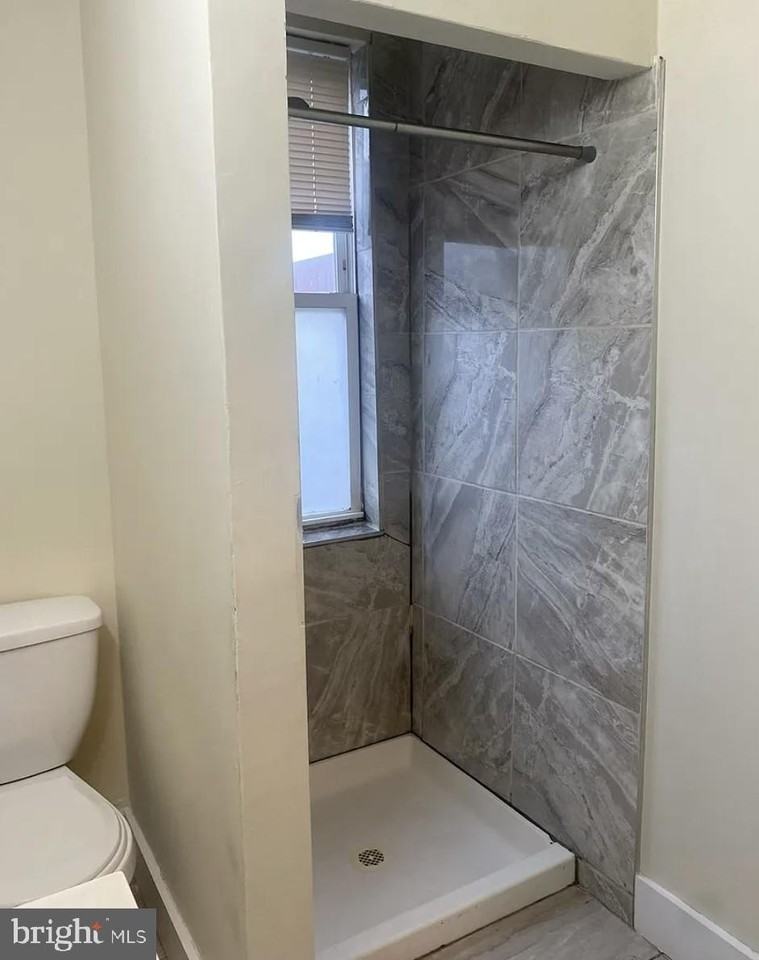 2648 Lehman St - Photo 3 of 8