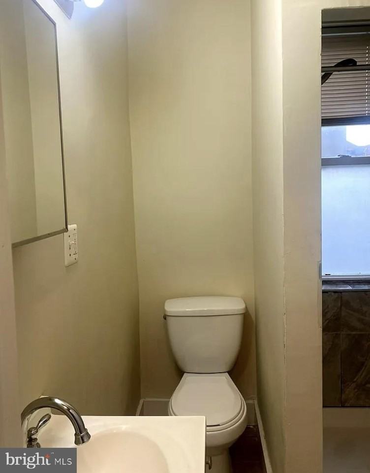 2648 Lehman St - Photo 4 of 8