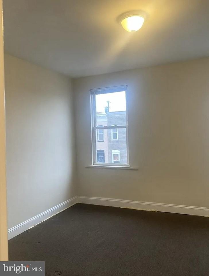 2648 Lehman St - Photo 5 of 8