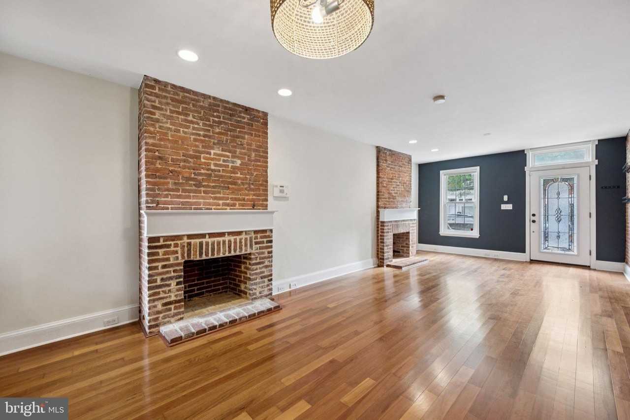 1814 E Pratt St - Photo 3 of 36