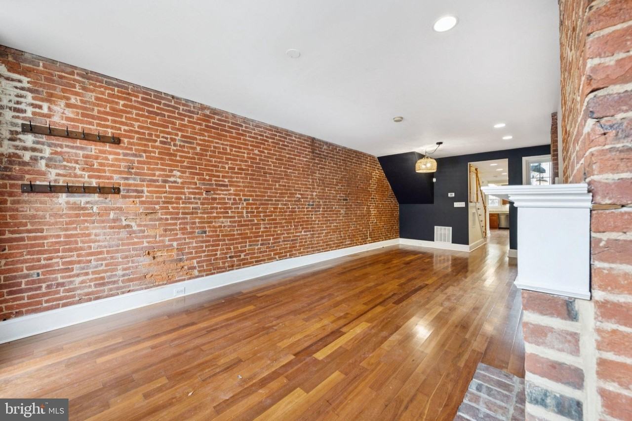 1814 E Pratt St - Photo 6 of 36