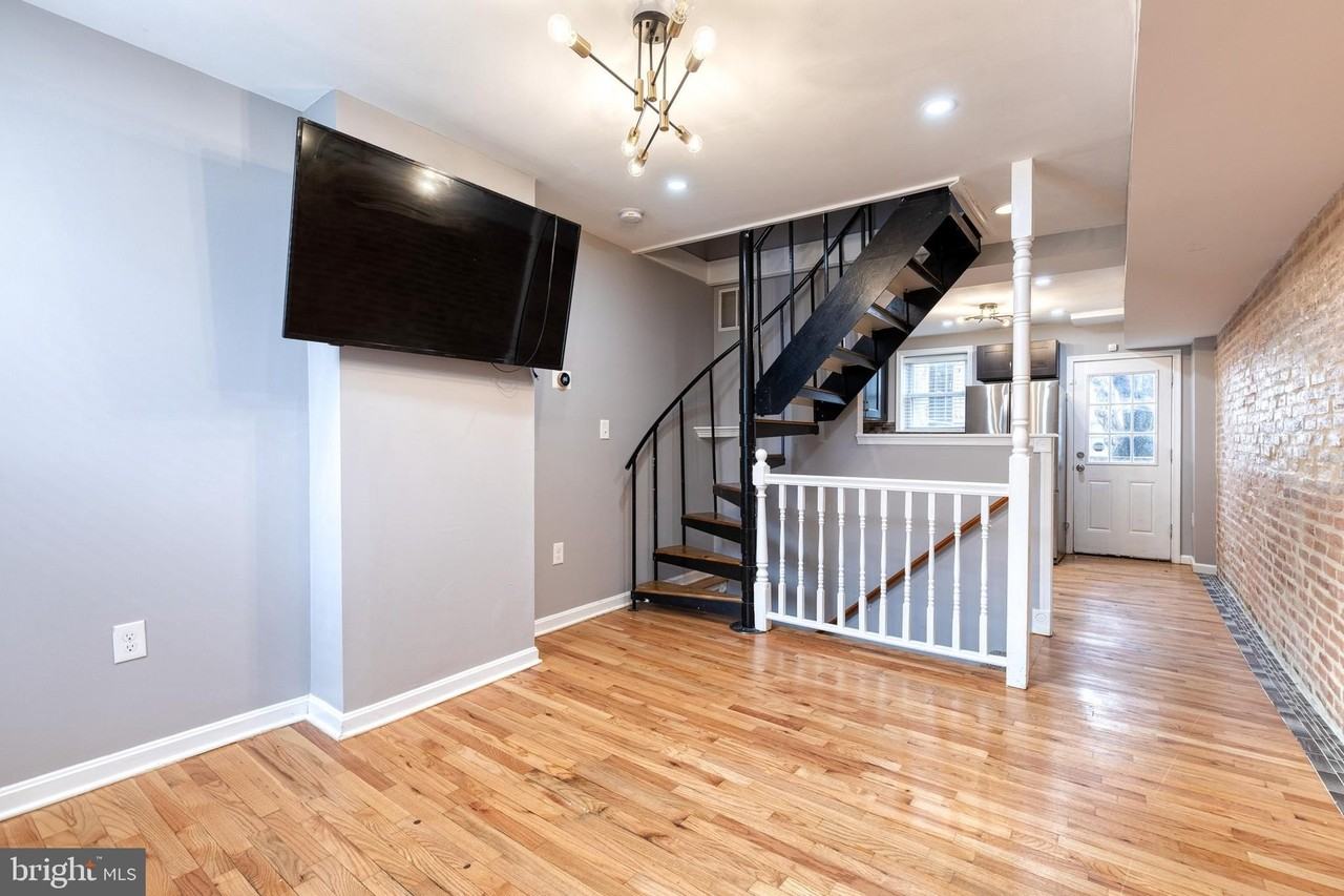634 Wyeth St - Photo 2 of 14