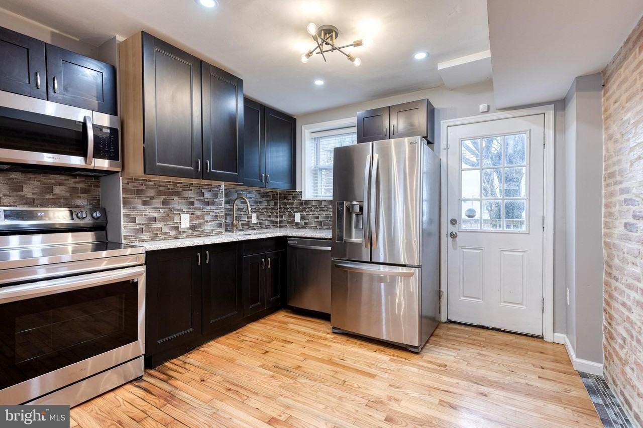 634 Wyeth St - Photo 4 of 14