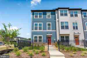 featured image of 2487 Avesta Pl