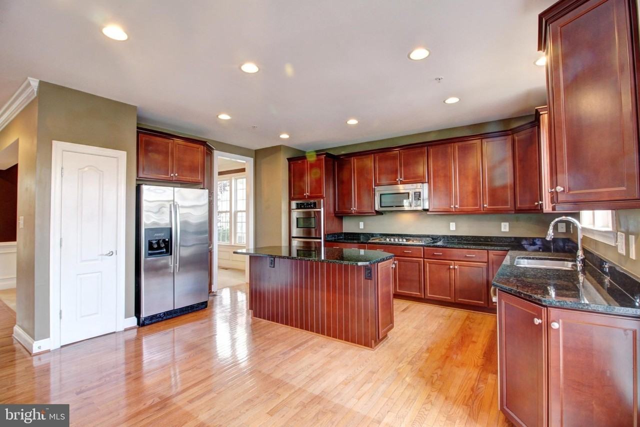 4105 Brushfield Dr - Photo 2 of 25