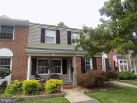 702 Towne Center Dr - Photo 1 of 1