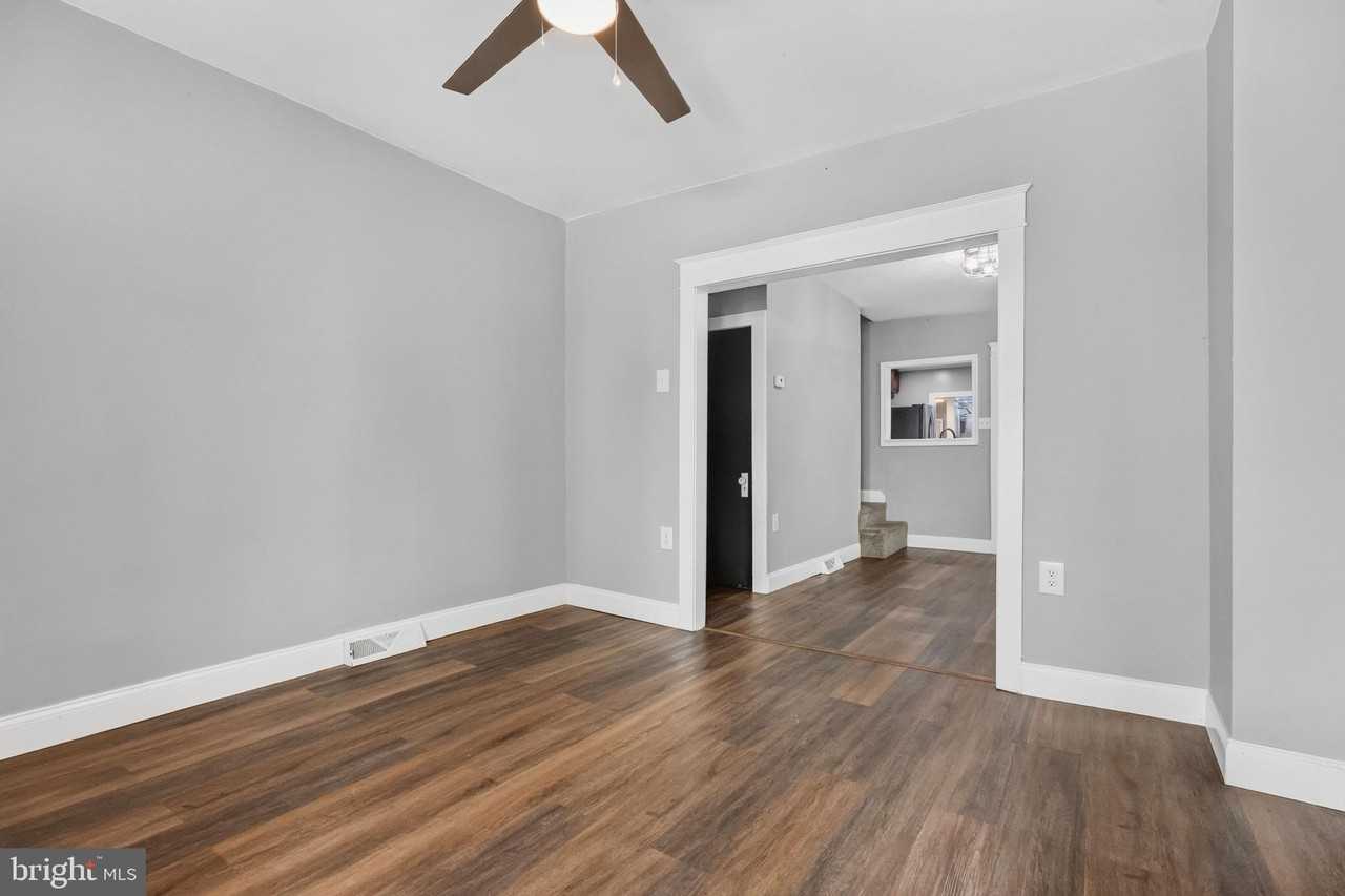 603 Maple St - Photo 4 of 25