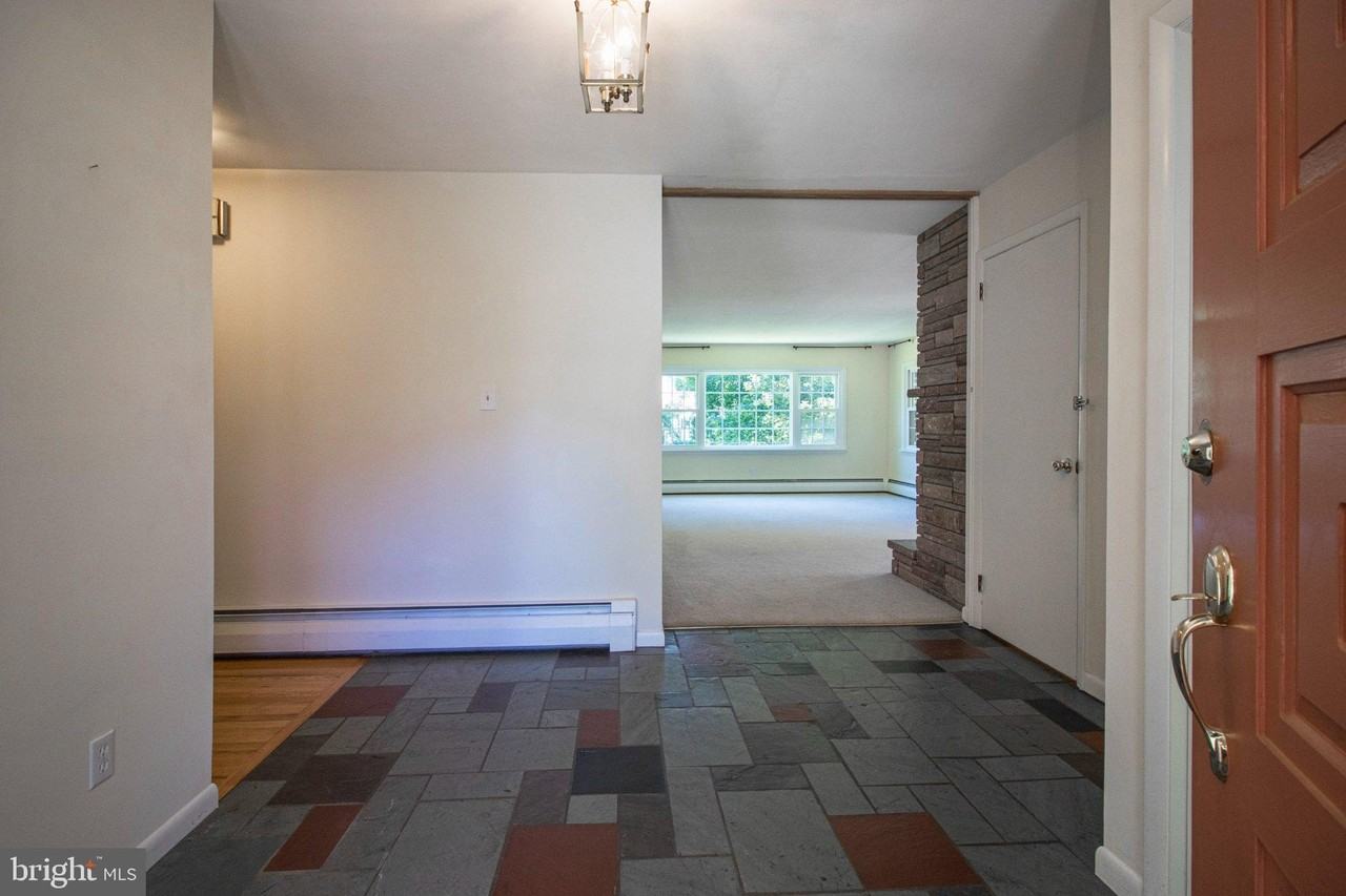 4 Scammell Dr - Photo 4 of 26