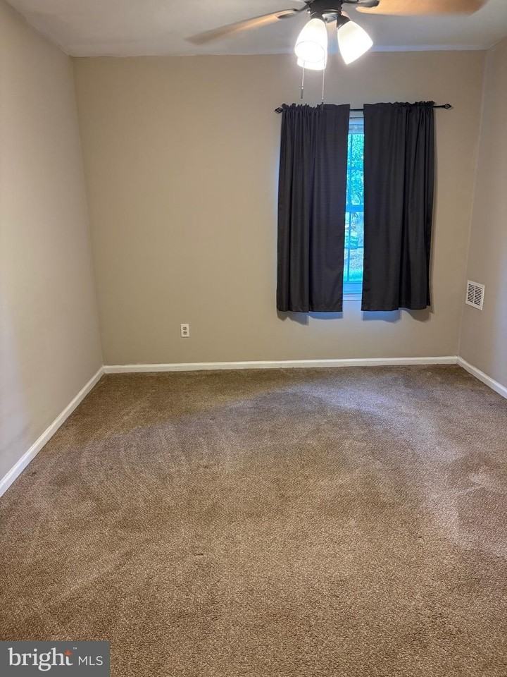 440 S State St #G1 - Photo 4 of 5