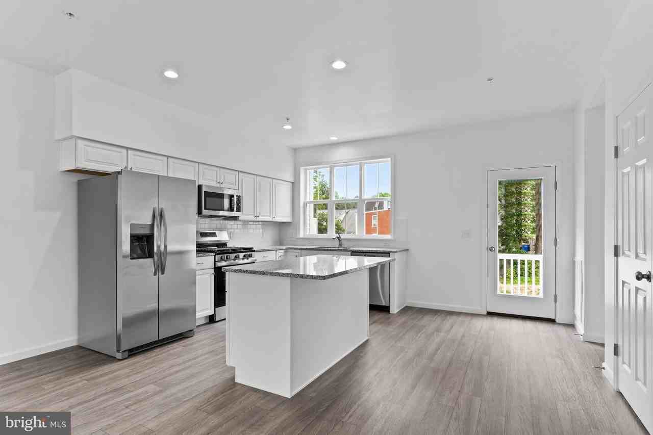21 S 19th St - Photo 4 of 31