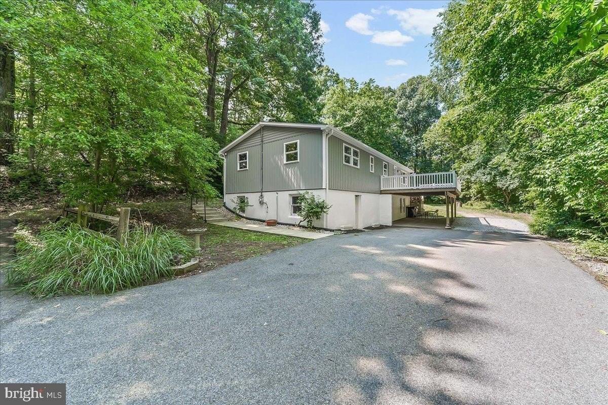 436 Spackman Ln - Photo 2 of 23