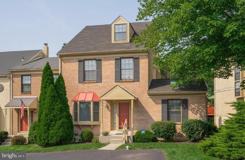 2074 Yorktown S - Photo 1 of 1