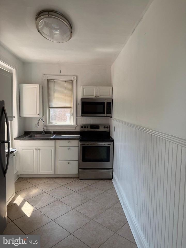 361 E Main St #B - Photo 7 of 7