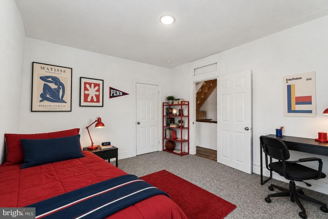 270 Dupont St #2 - Photo 7 of 17