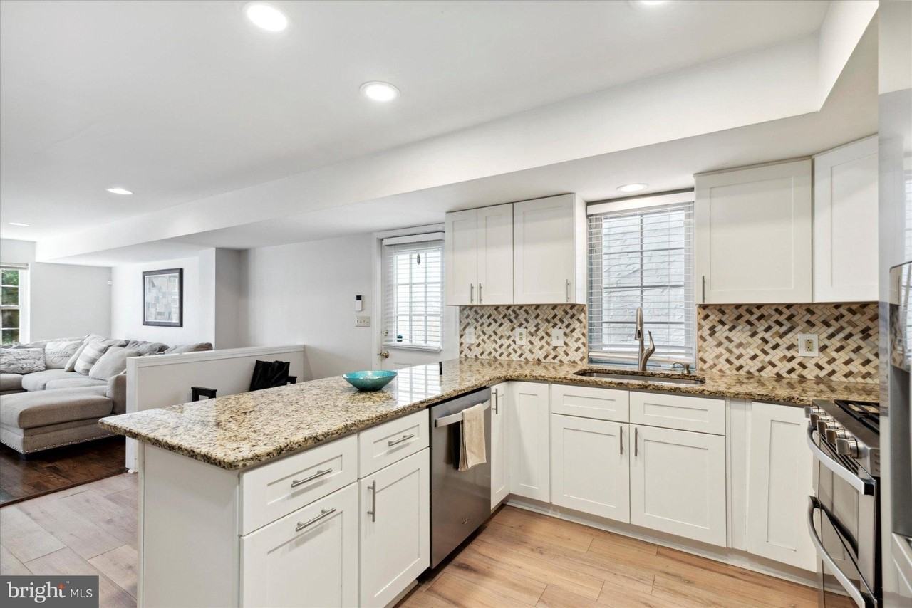 535 Gerhard St #1 - Photo 6 of 24
