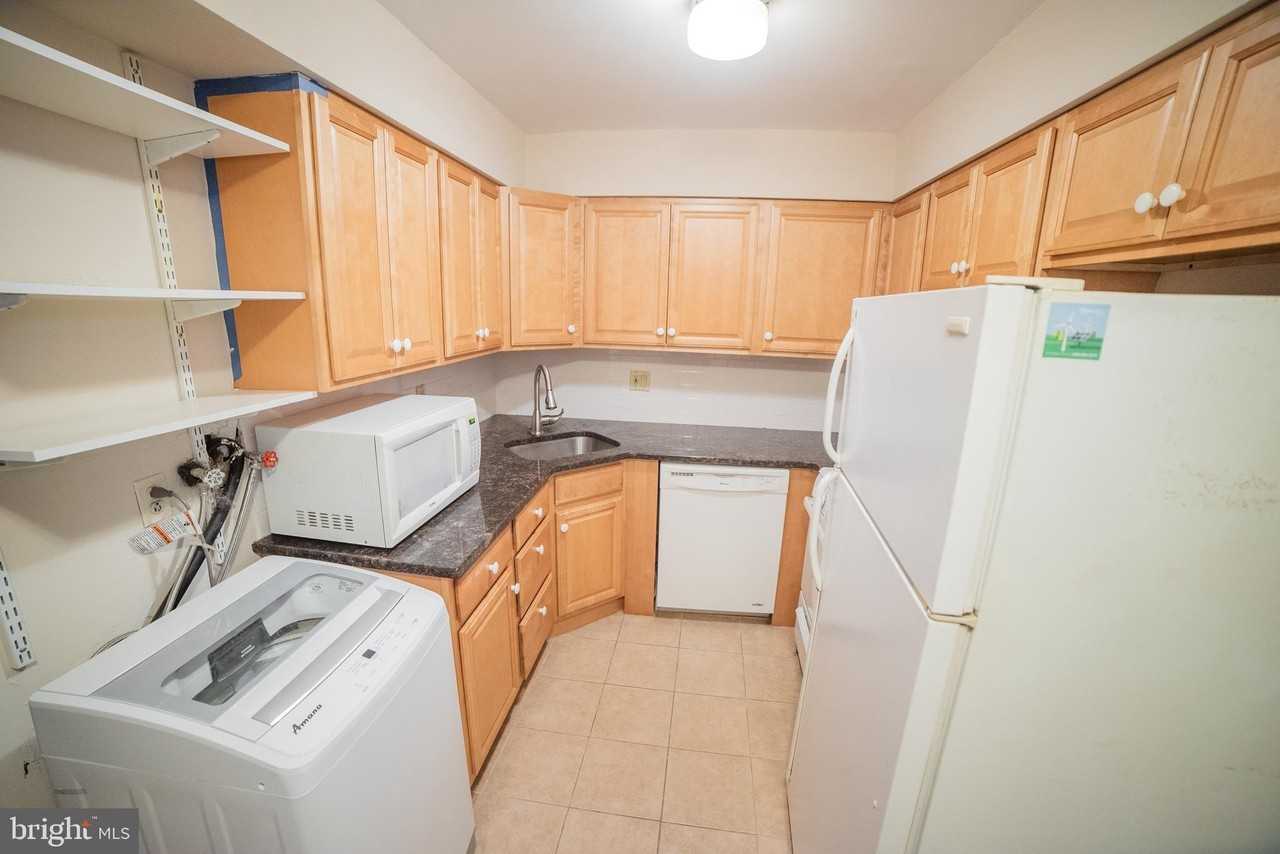 2300 Naudain St #N - Photo 6 of 19