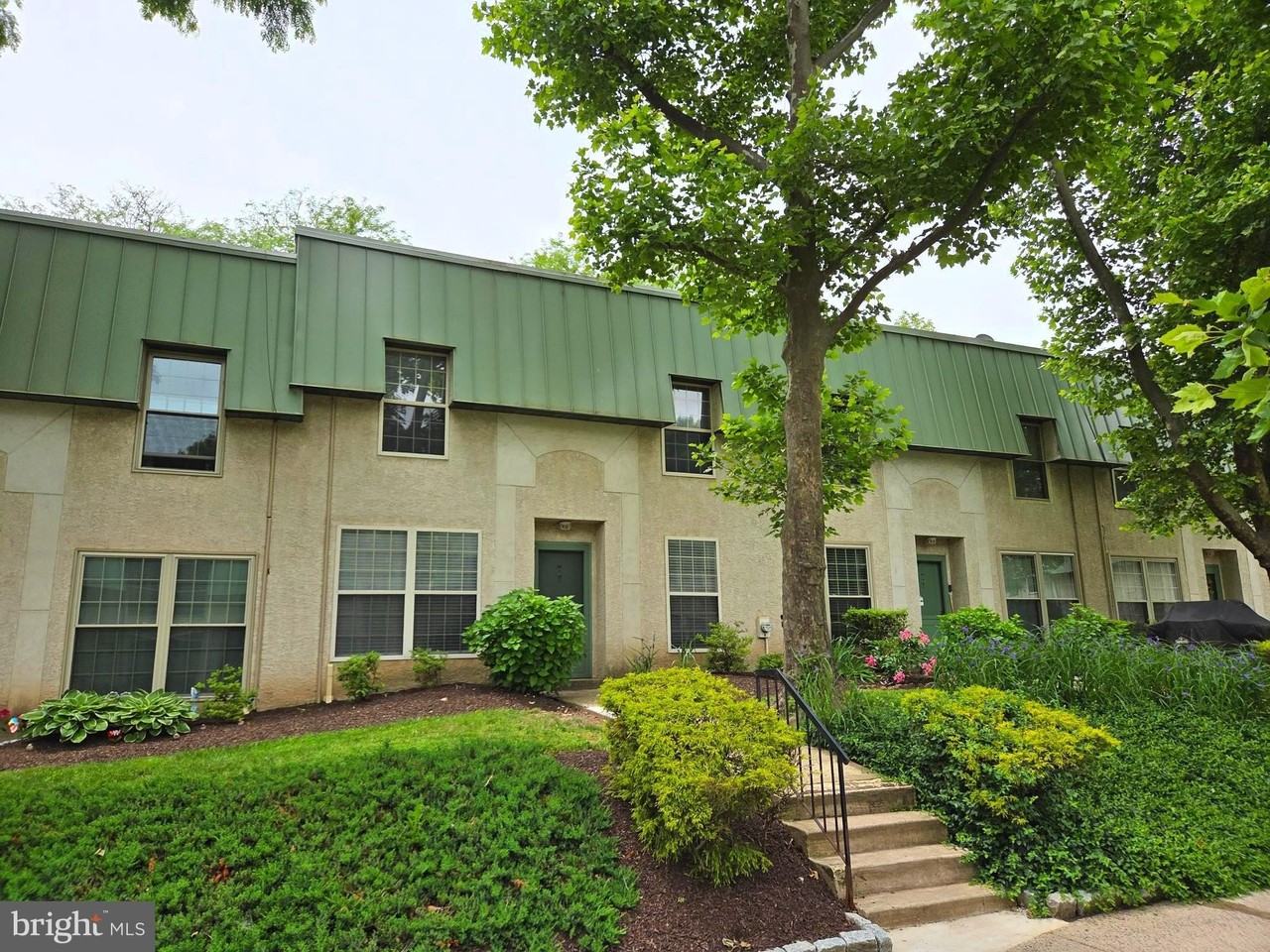 441 Tomlinson Rd #F12