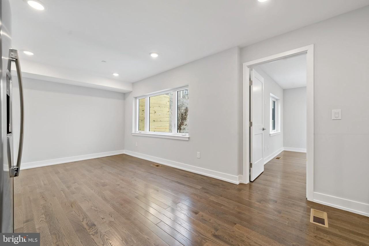 1533 N 2nd St #3B - Photo 4 of 11