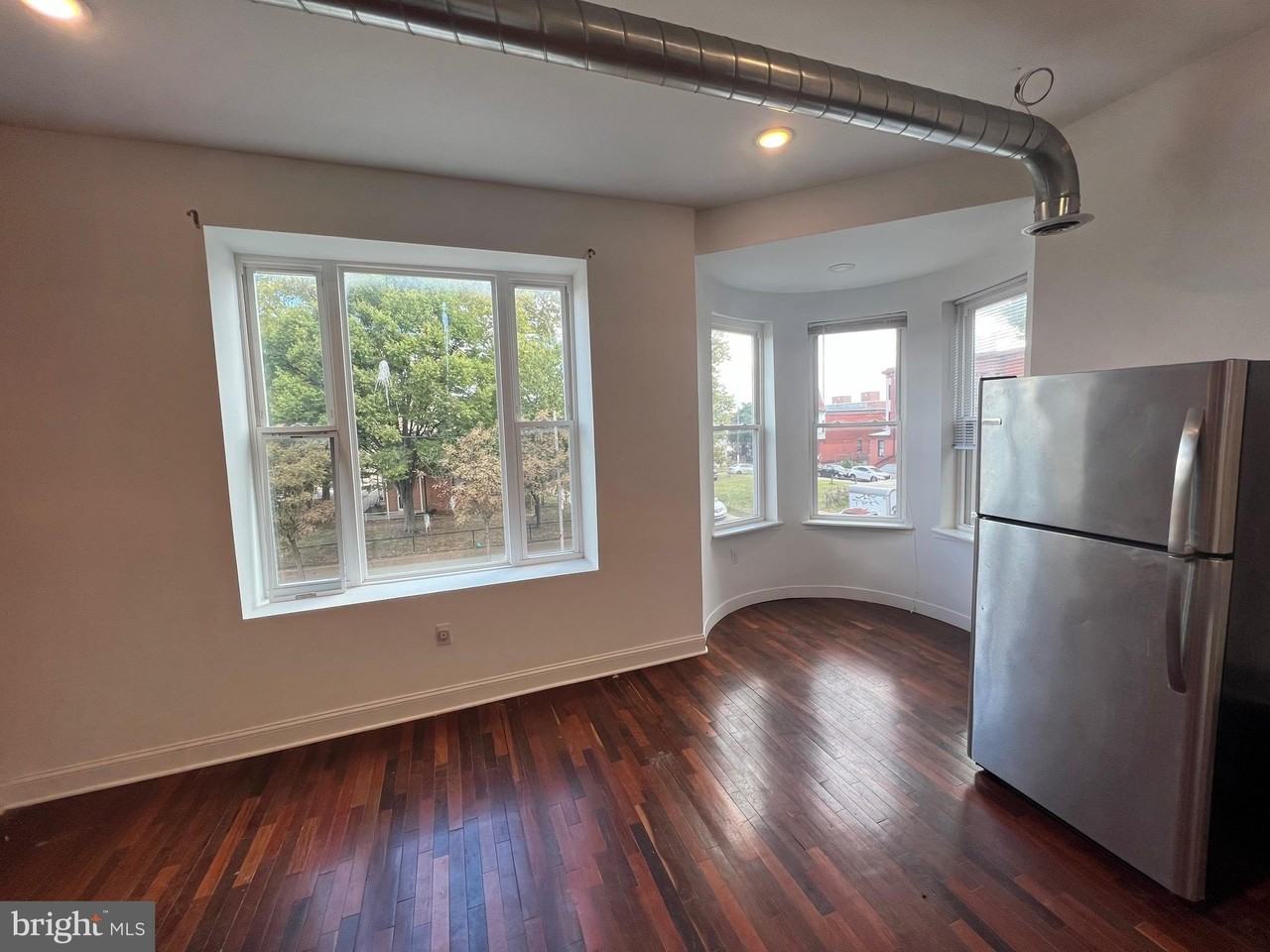 3228 W Diamond St #2 - Photo 2 of 8