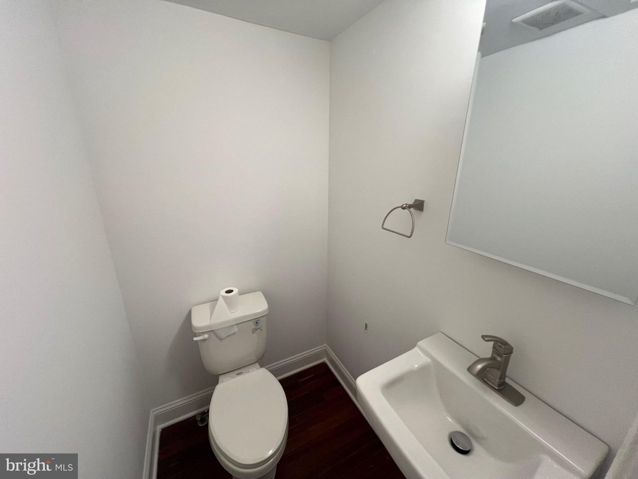 3228 W Diamond St #2 - Photo 4 of 8
