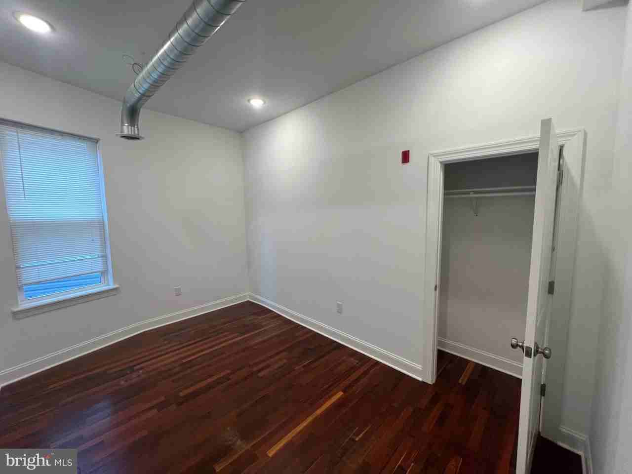 3228 W Diamond St #2 - Photo 5 of 8