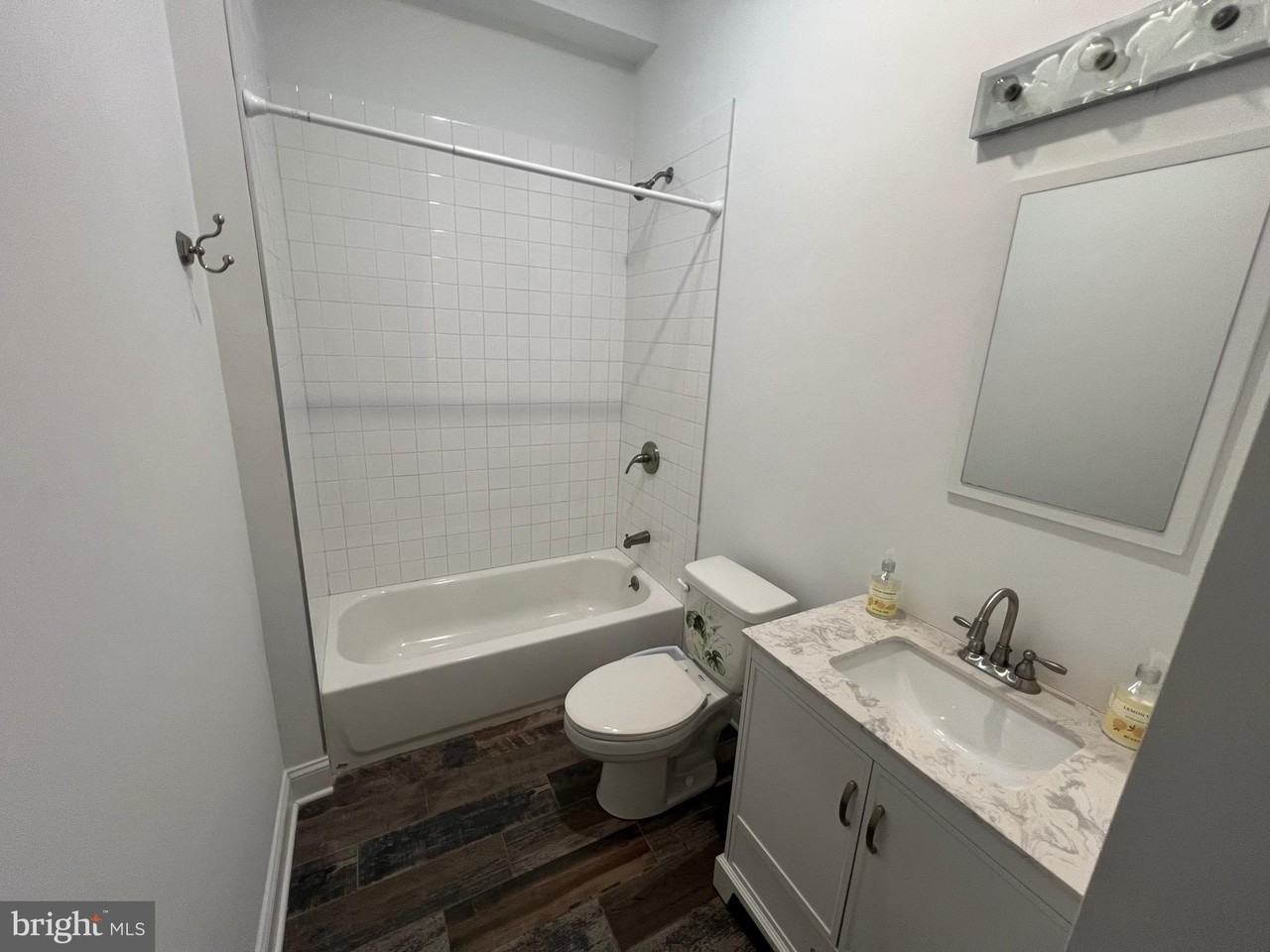 3228 W Diamond St #2 - Photo 7 of 8