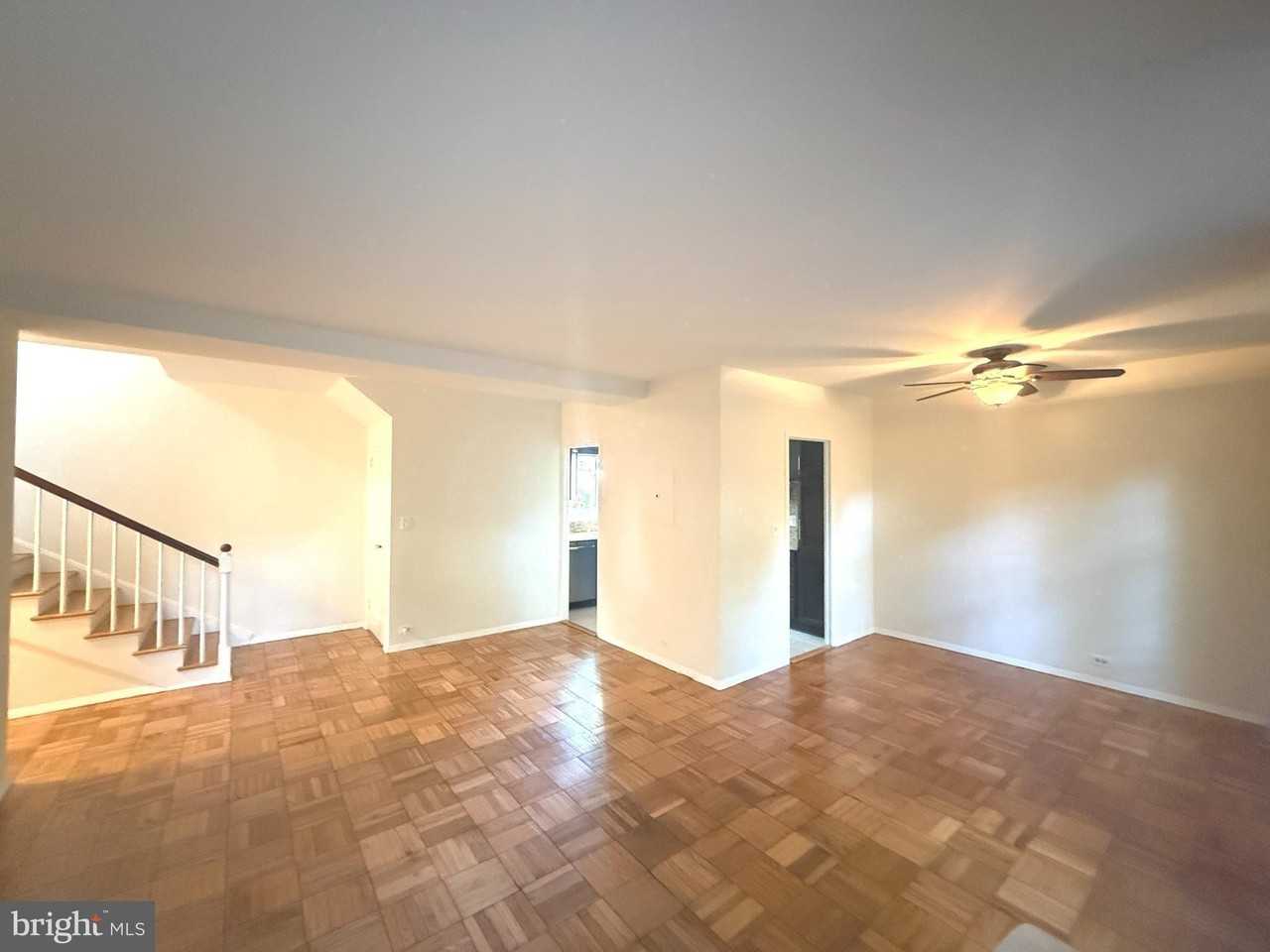 1608 Mount Eagle Pl #967-16 - Photo 4 of 36