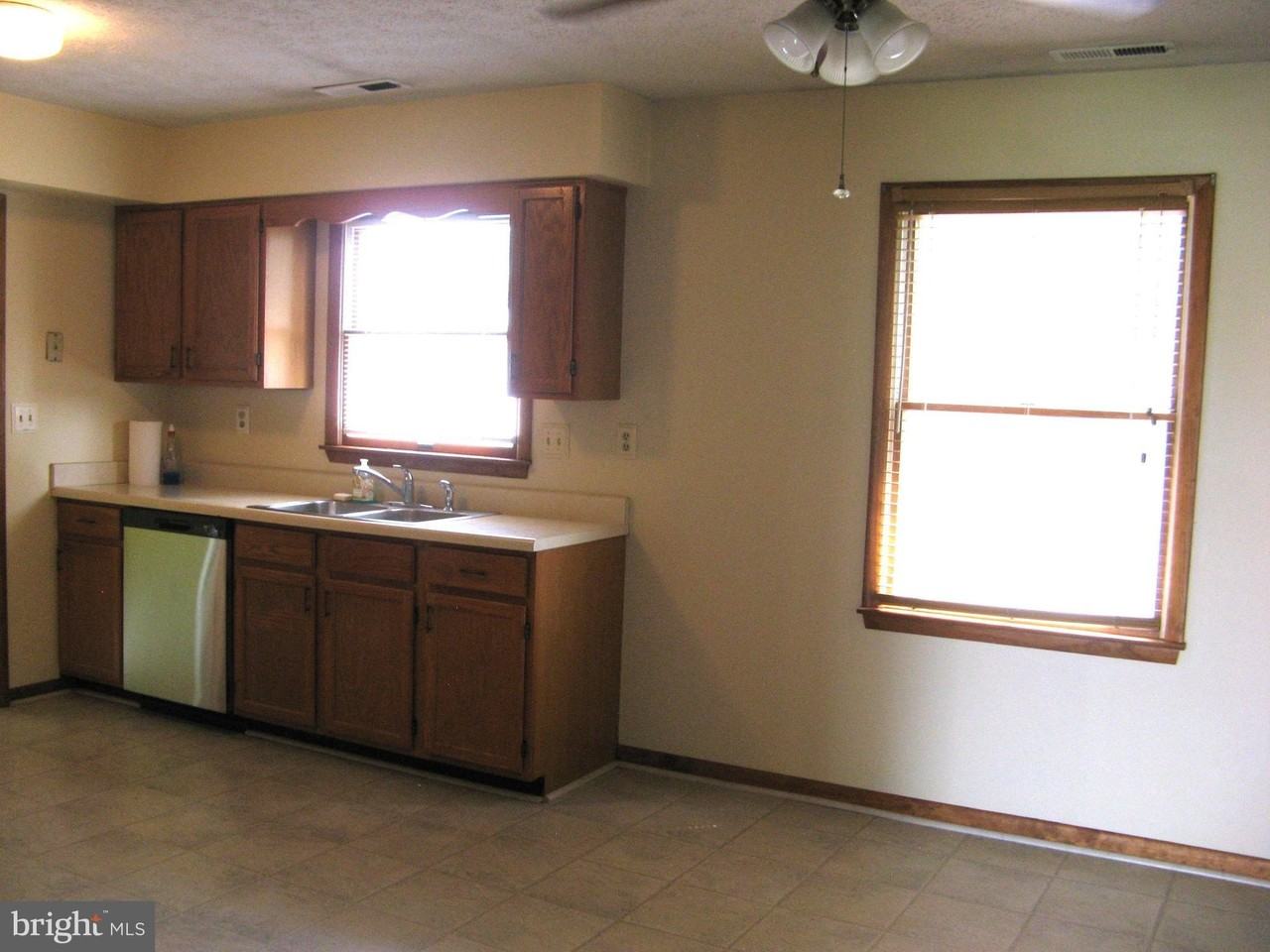 104 Covington Ln - Photo 4 of 19