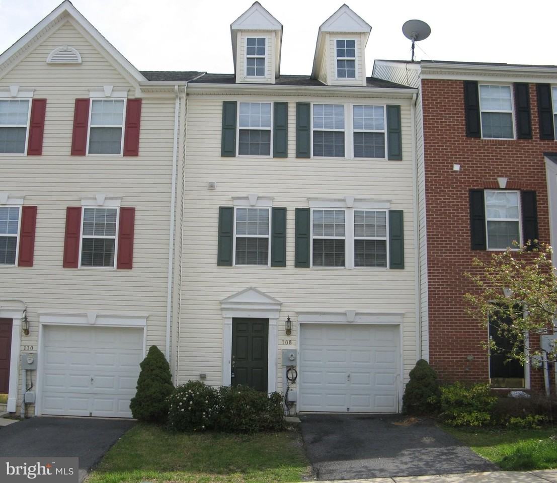 108 Monticello Sq - Photo 2 of 18