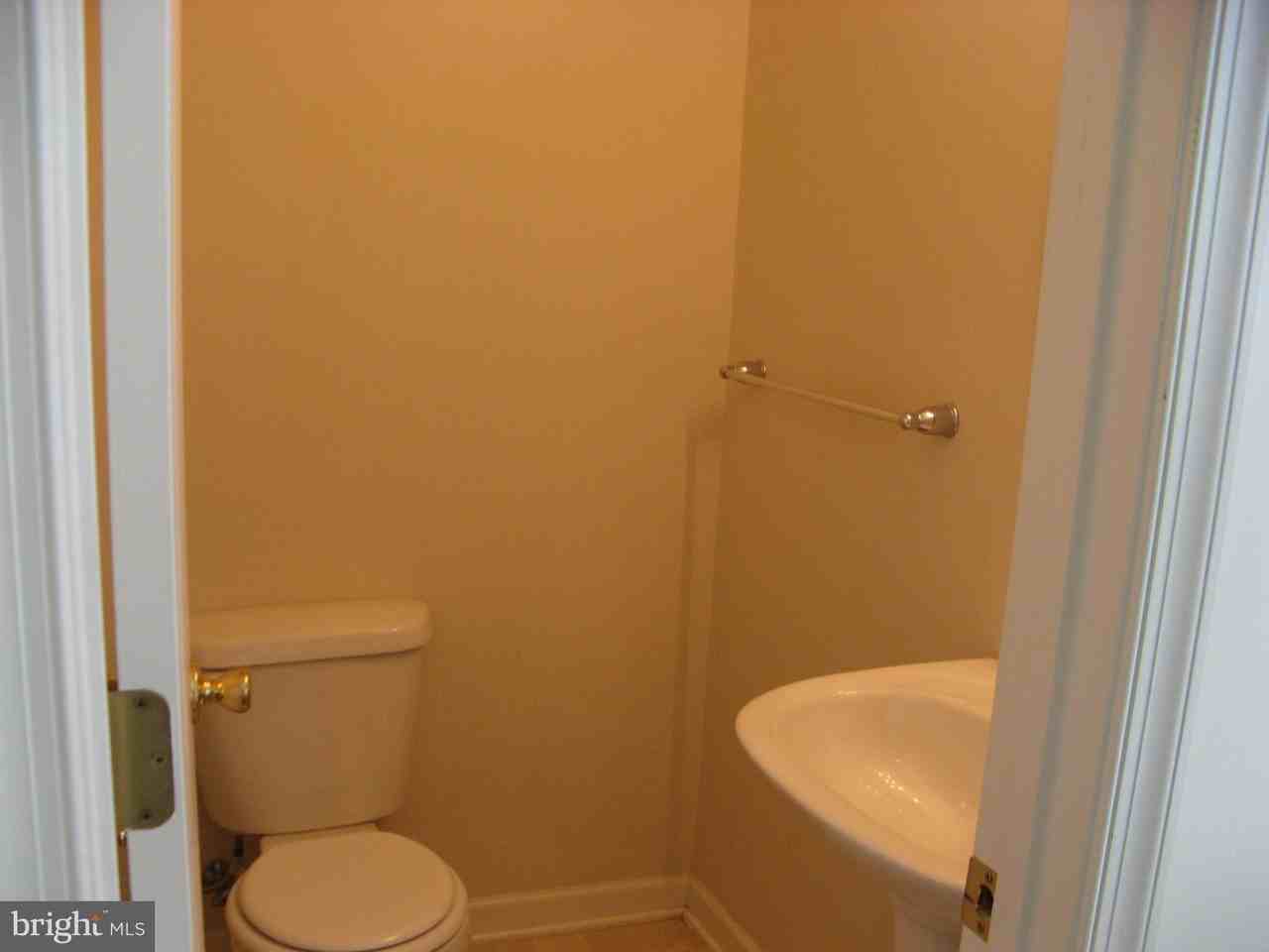 108 Monticello Sq - Photo 5 of 18