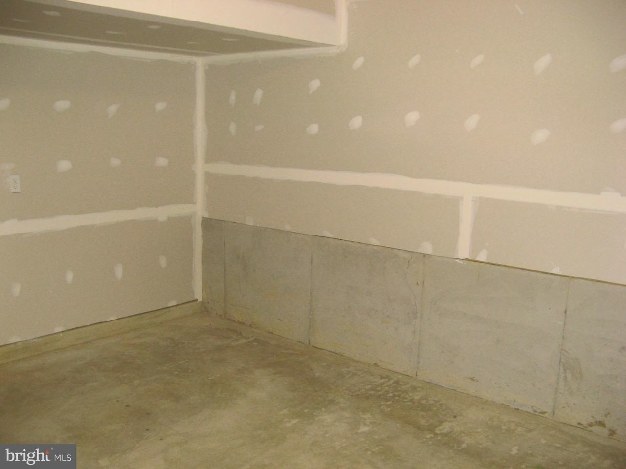 108 Monticello Sq - Photo 7 of 18