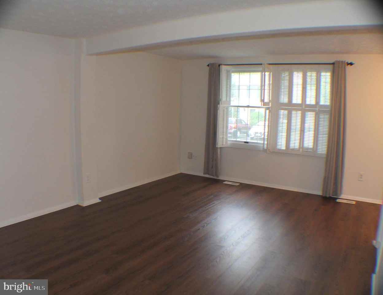 7915 Tyson Oaks Cir - Photo 7 of 22