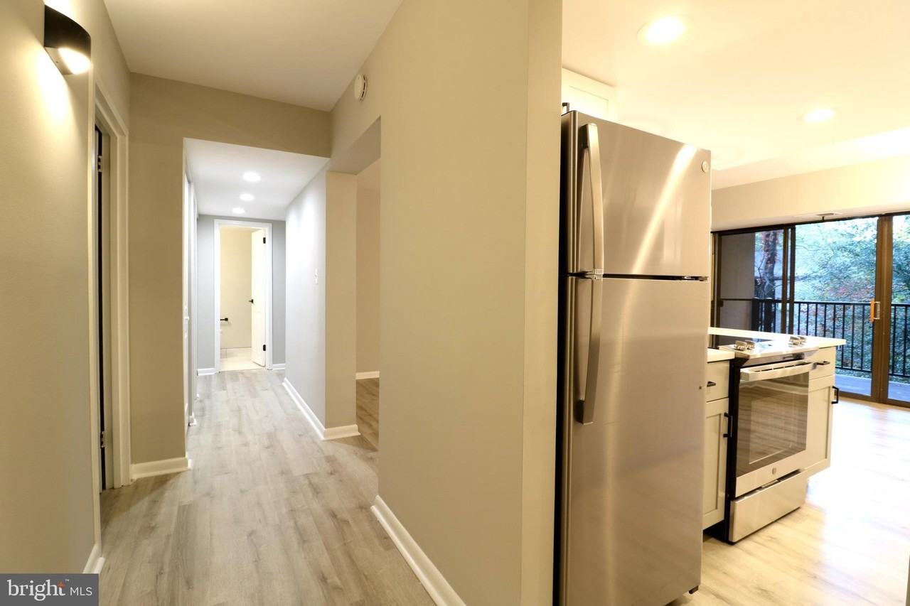 2249 Castle Rock Sq #11C - Photo 3 of 26