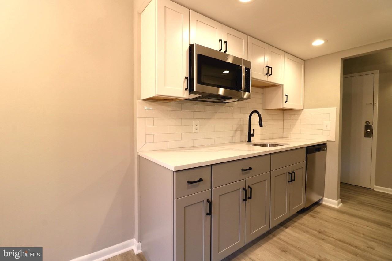 2249 Castle Rock Sq #11C - Photo 6 of 26