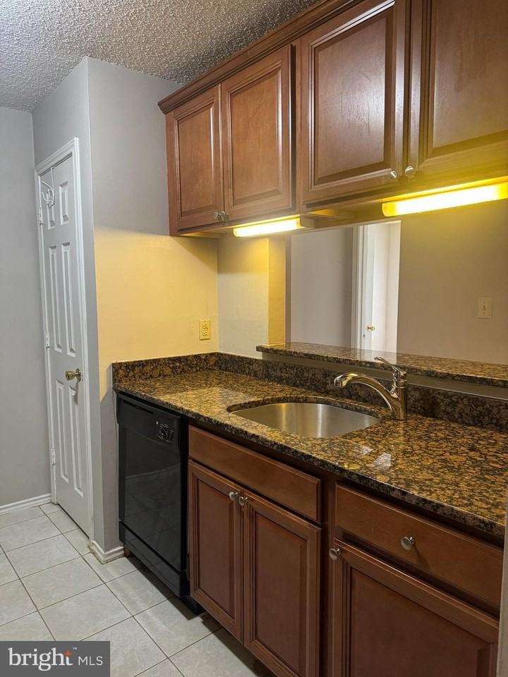 21023 Timber Ridge Ter #103 - Photo 5 of 15