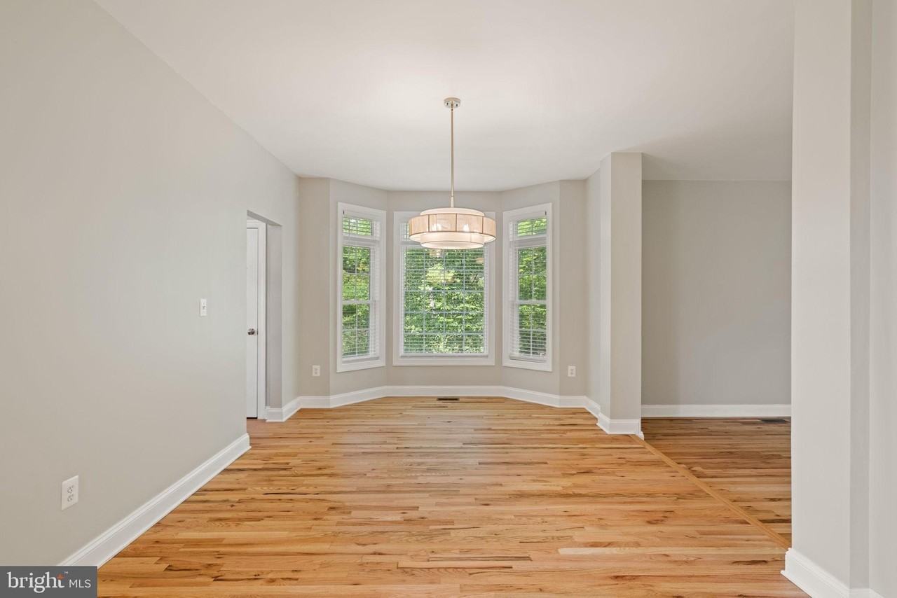 19033 Otley Rd - Photo 5 of 50