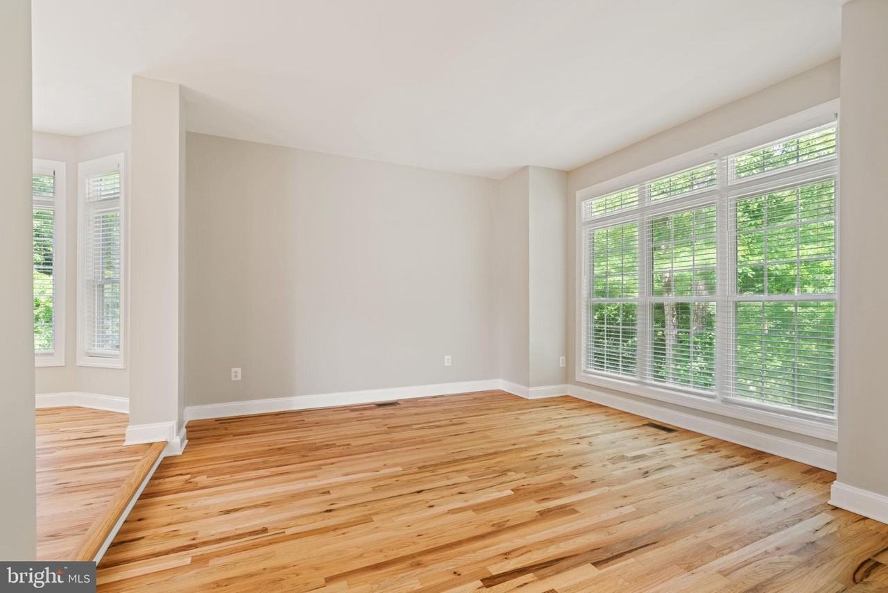 19033 Otley Rd - Photo 7 of 50