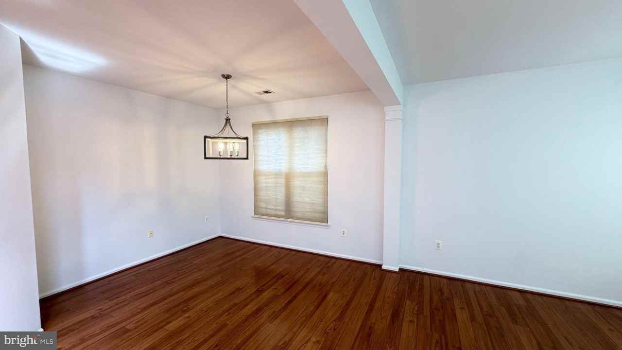 20965 Kittanning Ln - Photo 2 of 32
