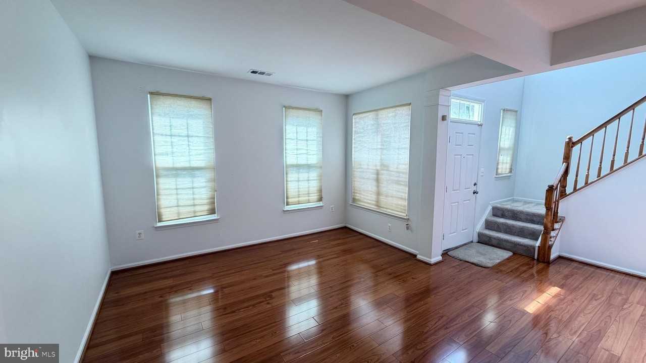 20965 Kittanning Ln - Photo 4 of 32