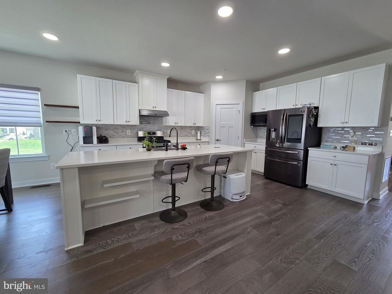 7550 Mint Springs Ct - Photo 5 of 50