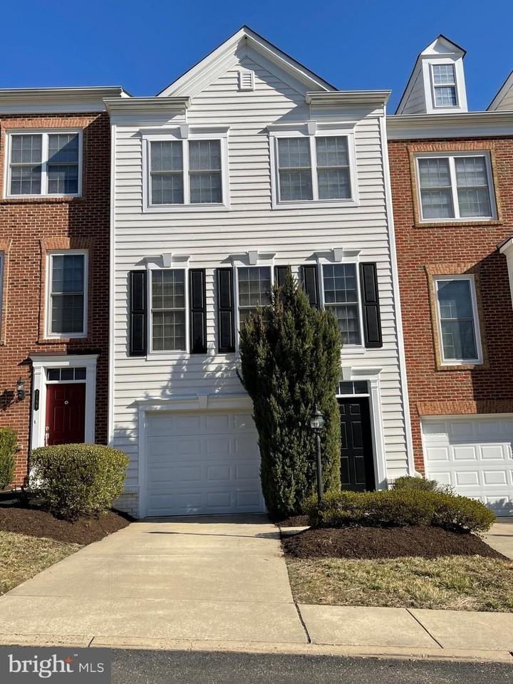 2161 Oberlin Dr #132A