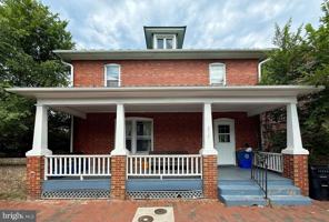 featured image of 317 S Kent St
