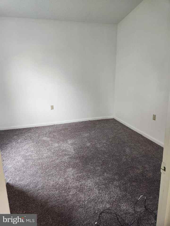 406 E Moler Ave #1 - Photo 6 of 11