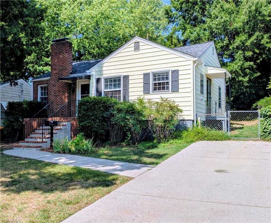 1004 Lockland Ave - Photo 2 of 12